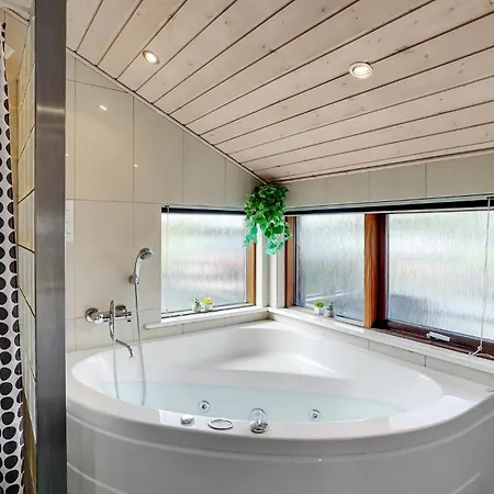 Stunning Home In Sydals With Sauna Feriehus *